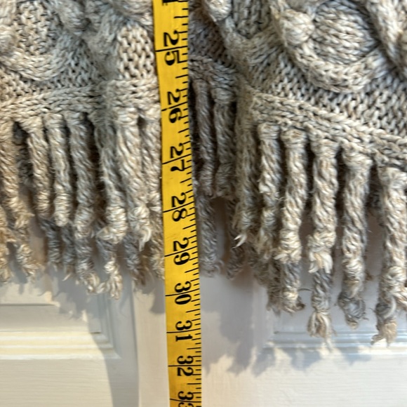 Express Tricot Handknit Cable Fringed Sweater - Picture 7 of 8